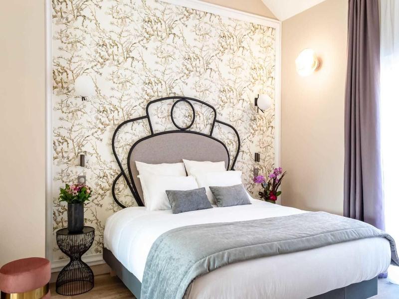 Hotel Des Iris image