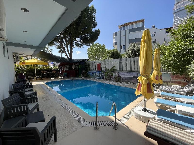 Hotel Lunay image