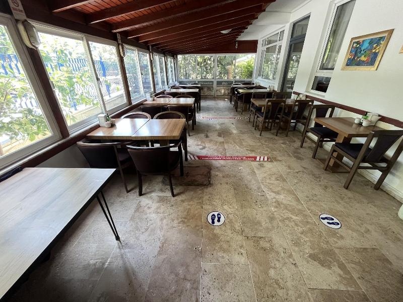 Hotel Lunay image