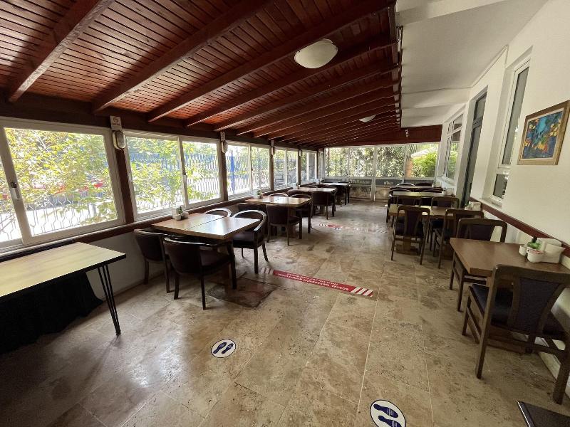 Hotel Lunay image