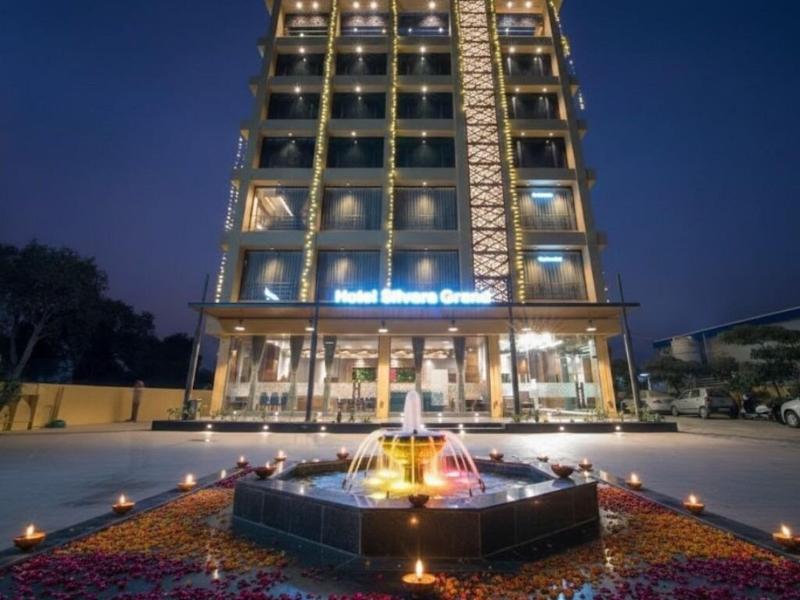 Hotel Silvera Grand image