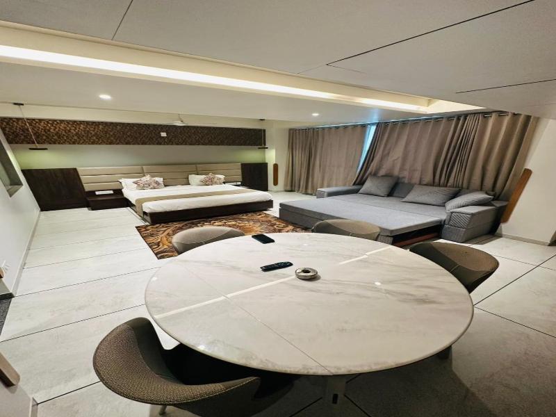 Hotel Silvera Grand image