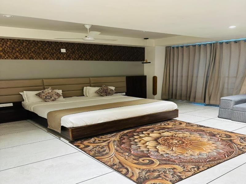 Hotel Silvera Grand image