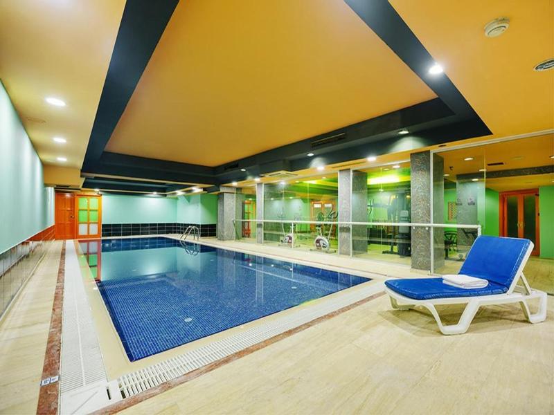 City Royal Hotel image