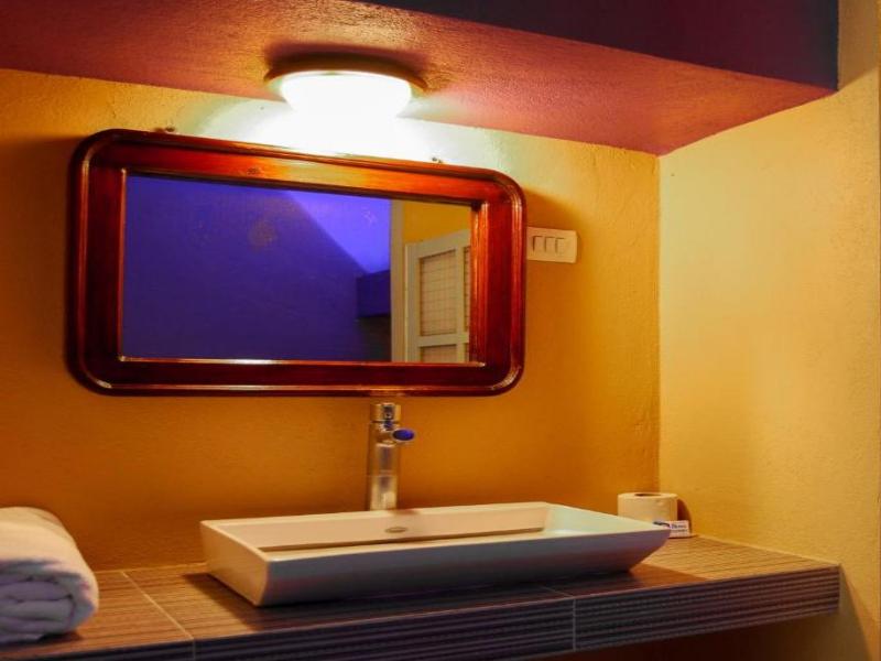 Oyo Hotel Oasis image