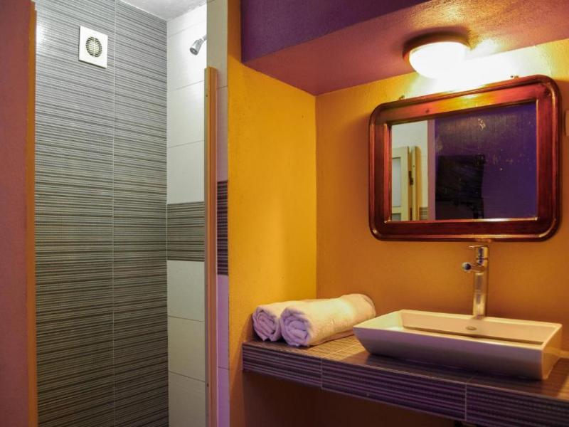 Oyo Hotel Oasis image
