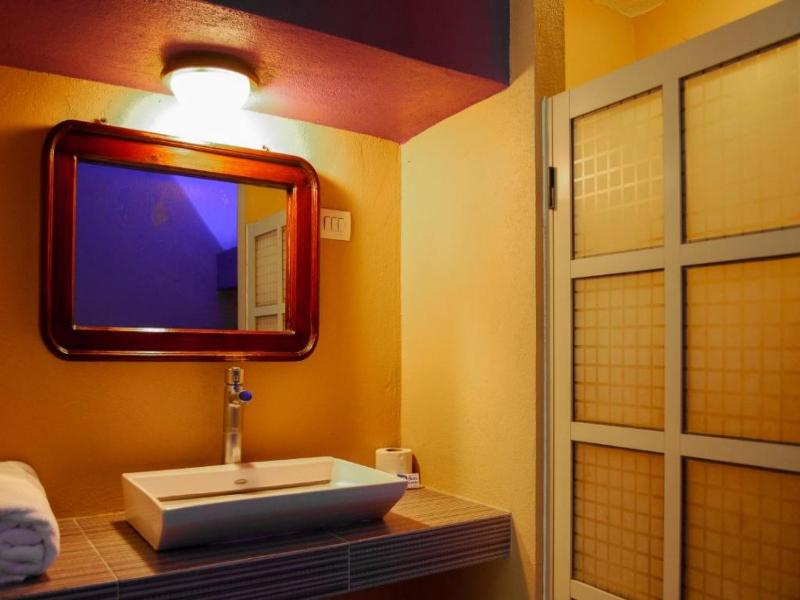 Oyo Hotel Oasis image