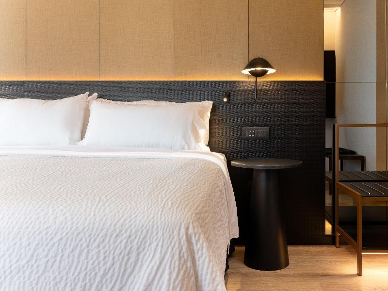 Holiday Inn Express Santiago Las Condes image