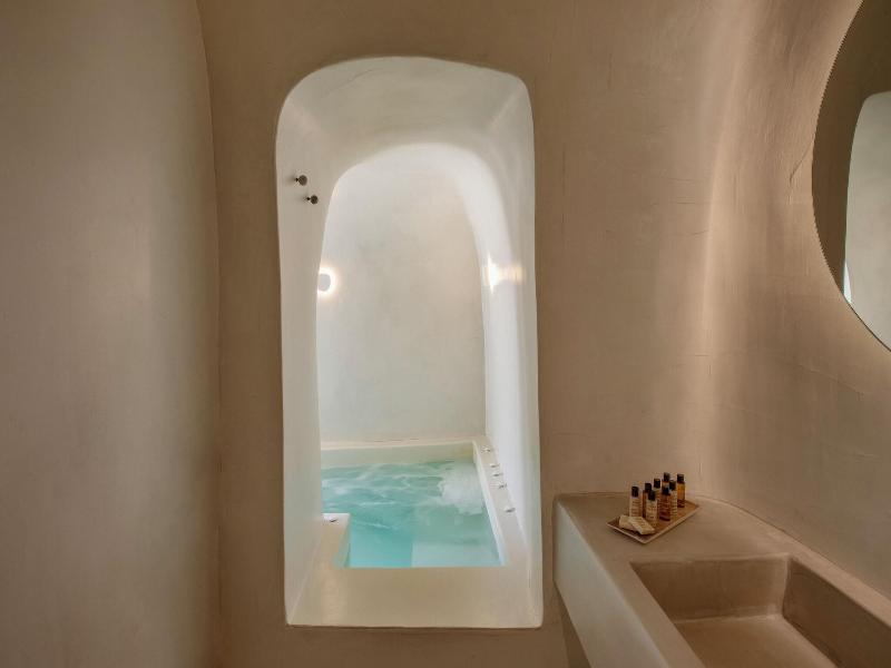 Utopia Suites Santorini