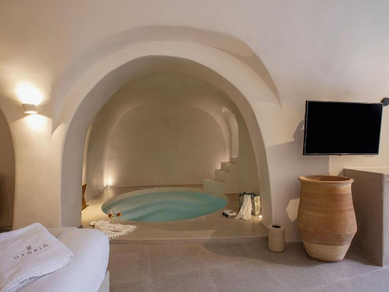 Utopia Suites Santorini