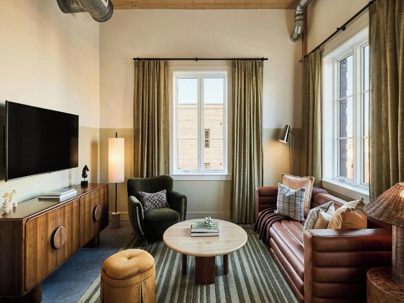 The Ann Savannah Apartments By Marriott Bonvoy image