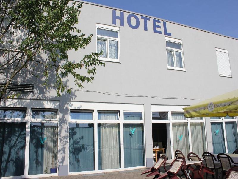 Hotel Rheinbrucke image