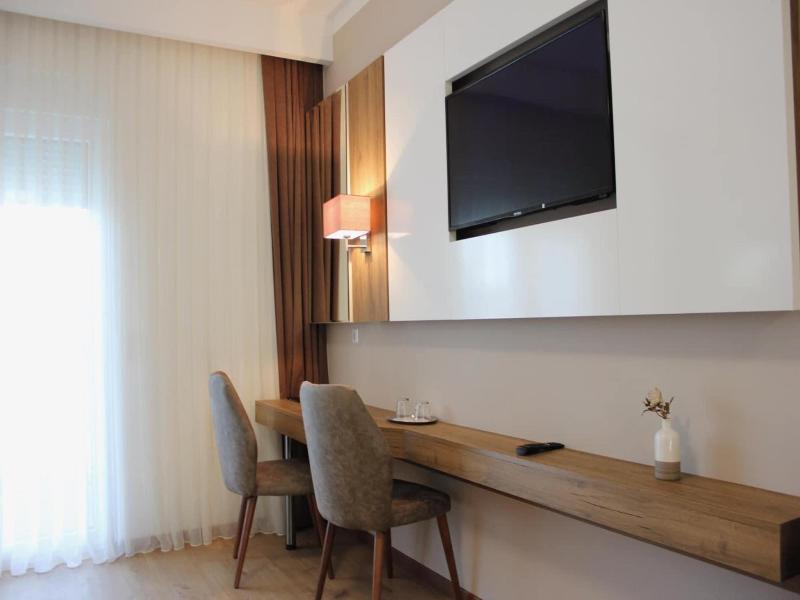 Hotel Rheinbrucke image