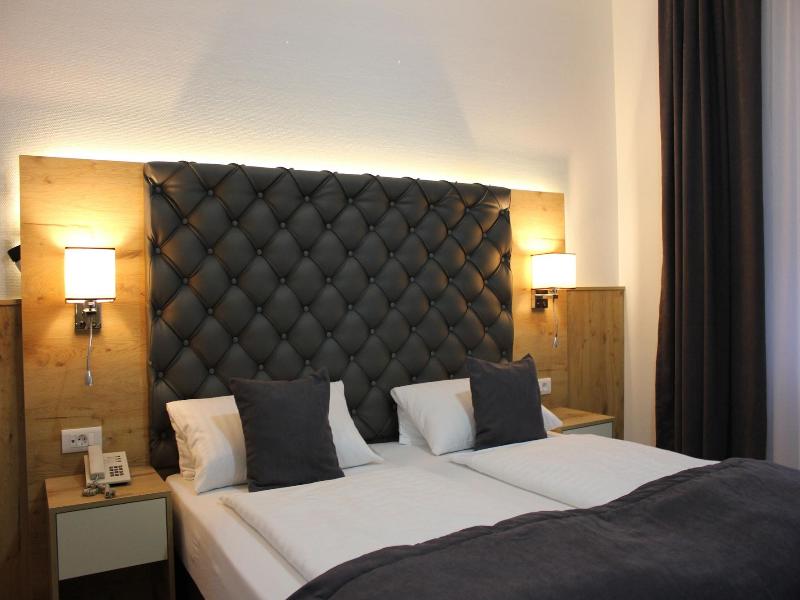 Hotel Rheinbrucke image