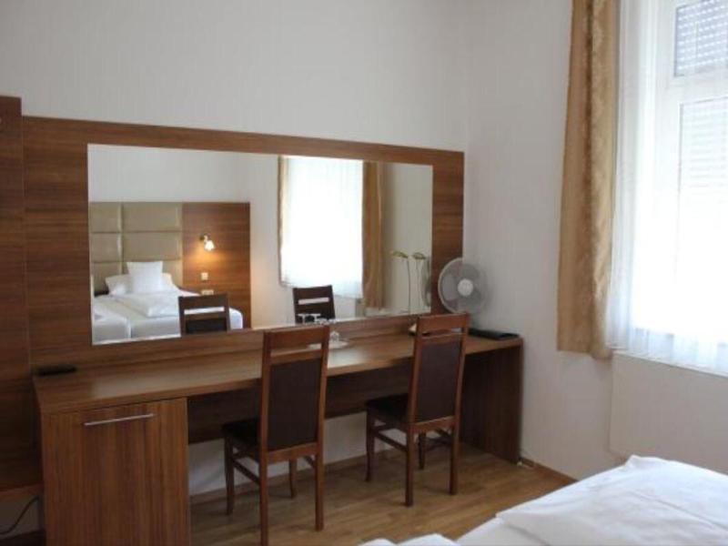 Hotel Rheinbrucke image
