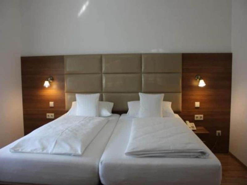 Hotel Rheinbrucke image