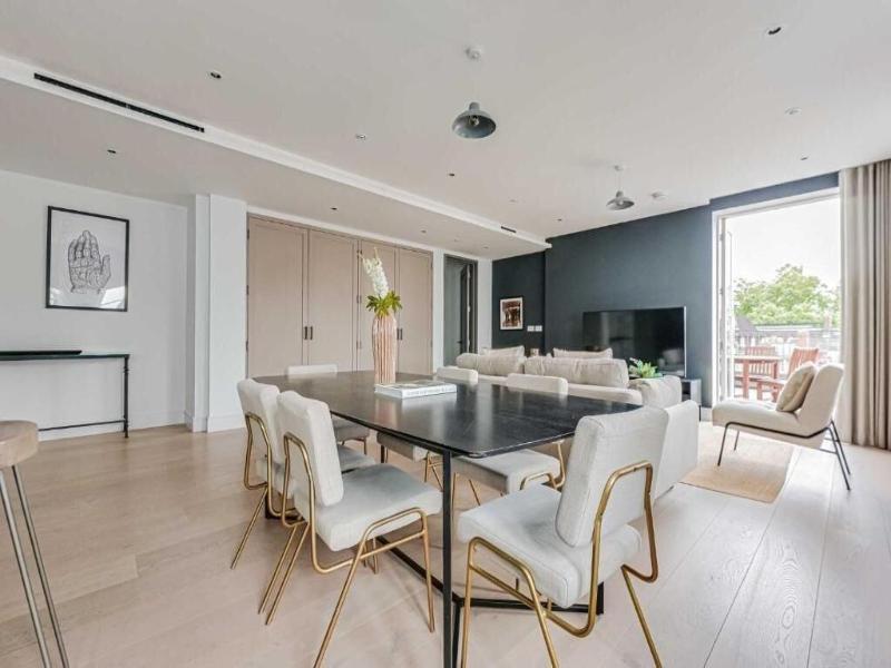 Westminster Apartments By D'montrio image