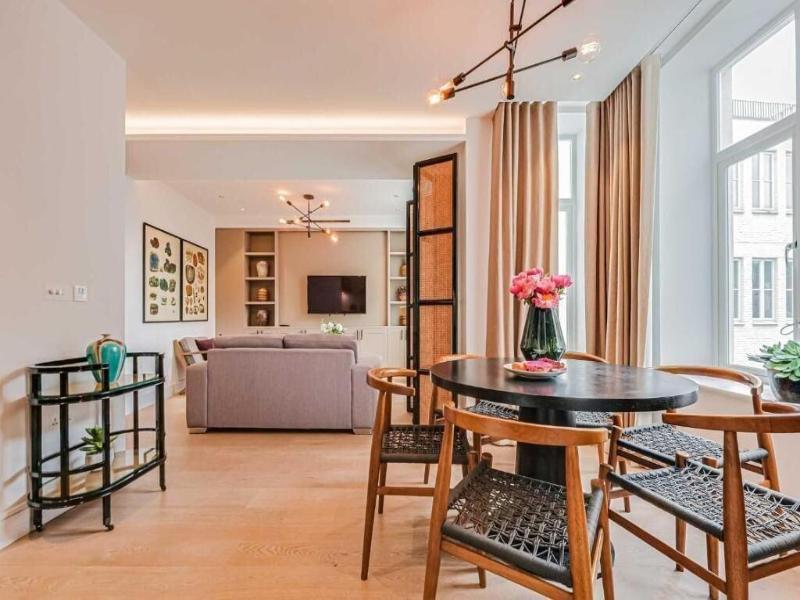 Westminster Apartments By D'montrio image
