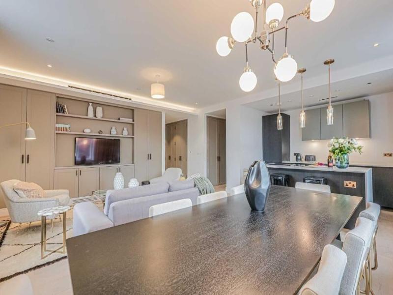 Westminster Apartments By D'montrio image
