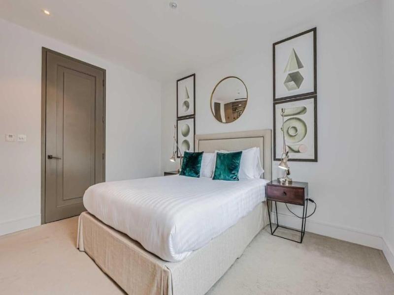 Westminster Apartments By D'montrio image