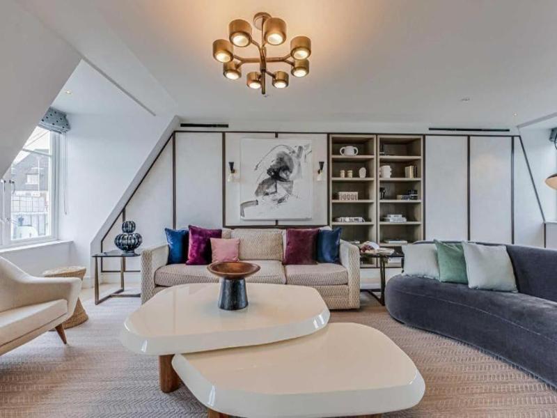 Westminster Apartments By D'montrio image