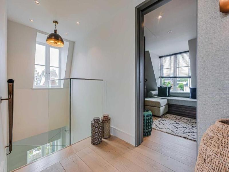 Westminster Apartments By D'montrio image