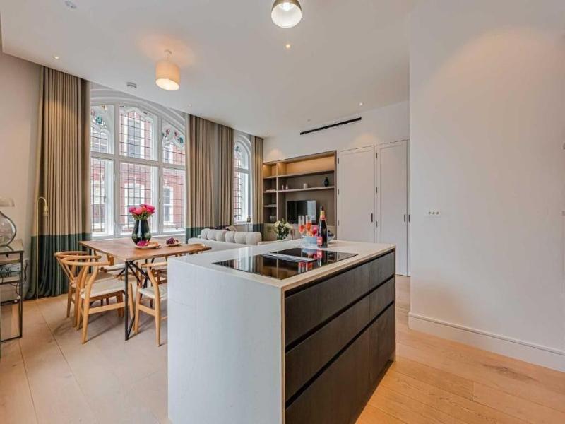 Westminster Apartments By D'montrio image