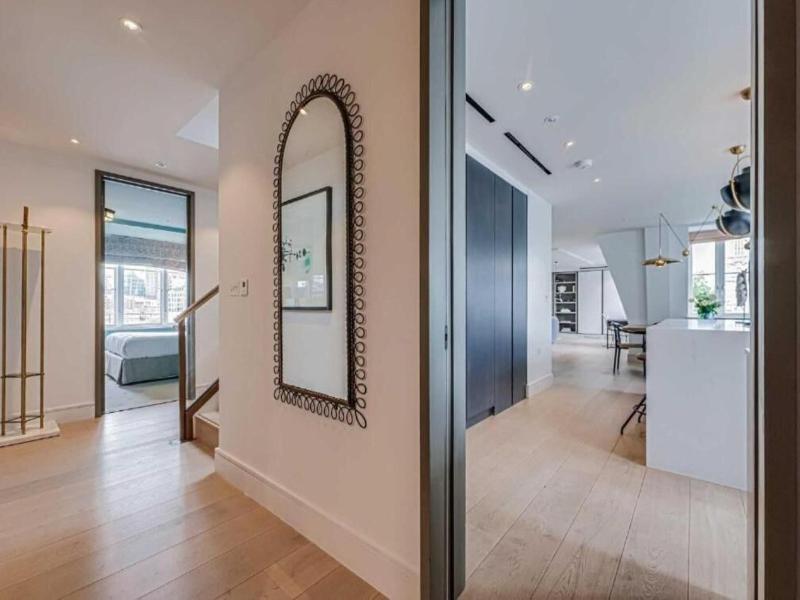 Westminster Apartments By D'montrio image