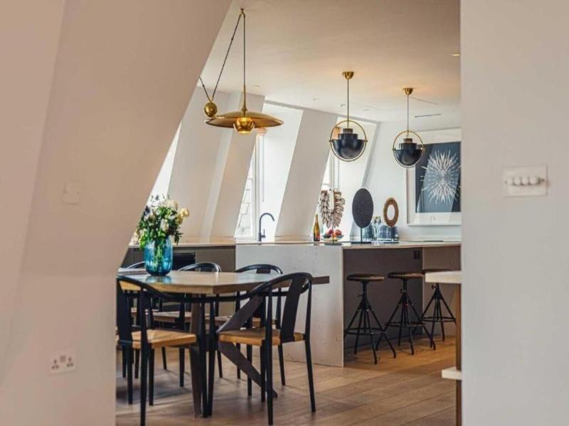 Westminster Apartments By D'montrio — restaurant