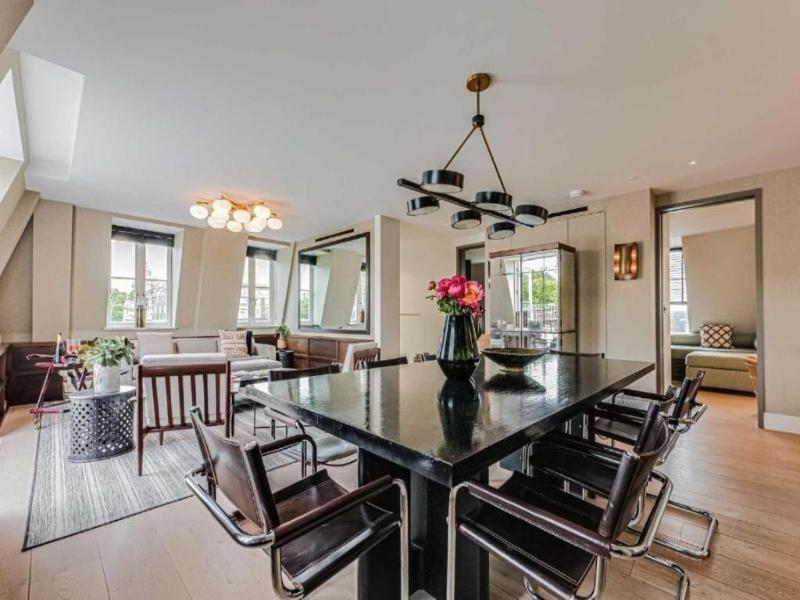 Westminster Apartments By D'montrio image
