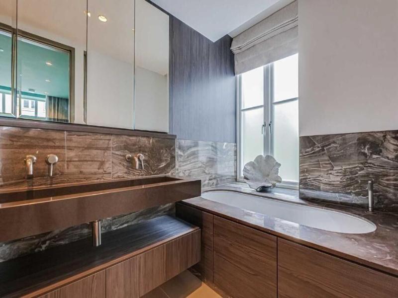 Westminster Apartments By D'montrio image