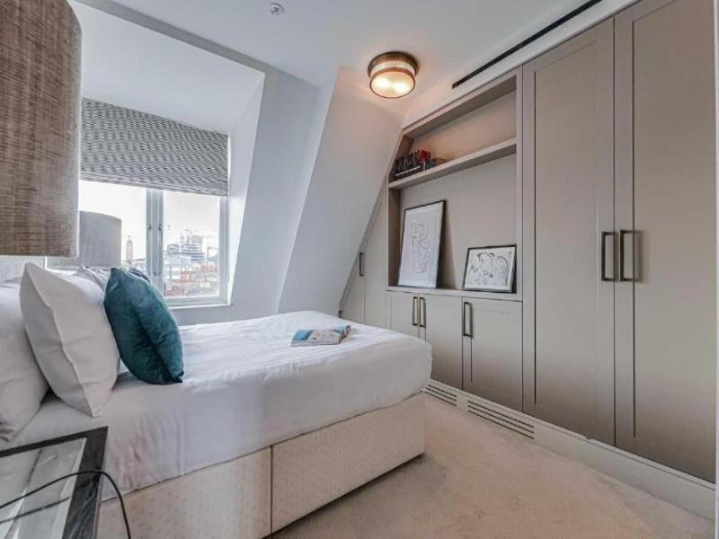 Westminster Apartments By D'montrio image