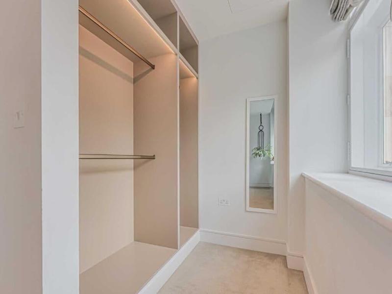 Westminster Apartments By D'montrio image