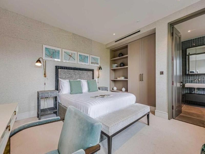 Westminster Apartments By D'montrio image