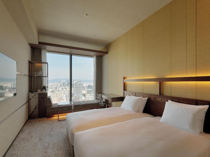 Candeo Hotels Osaka The Tower image