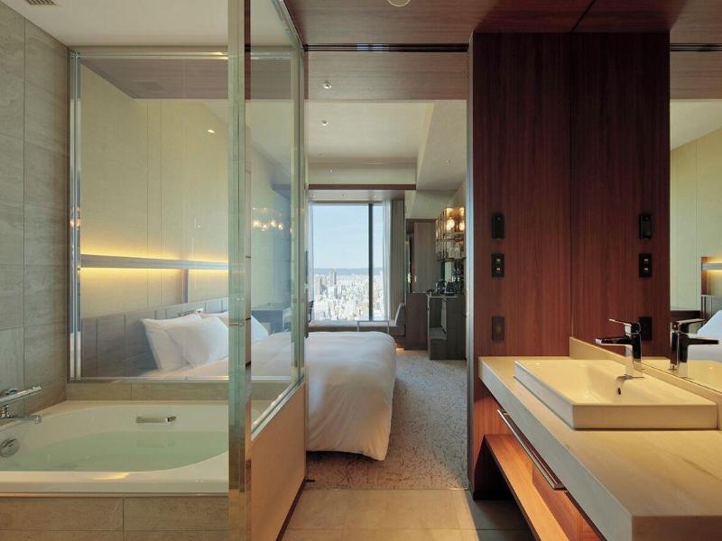 Candeo Hotels Osaka The Tower image