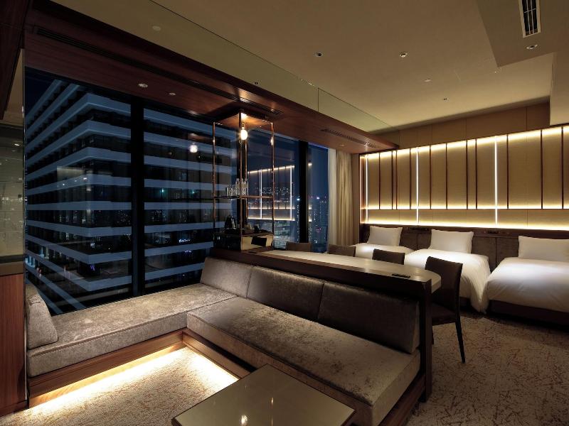 Candeo Hotels Osaka The Tower image