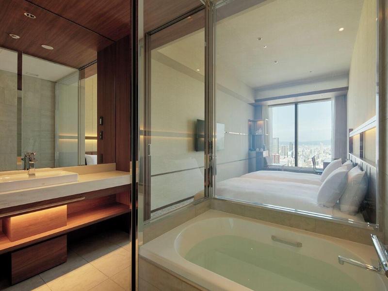 Candeo Hotels Osaka The Tower image