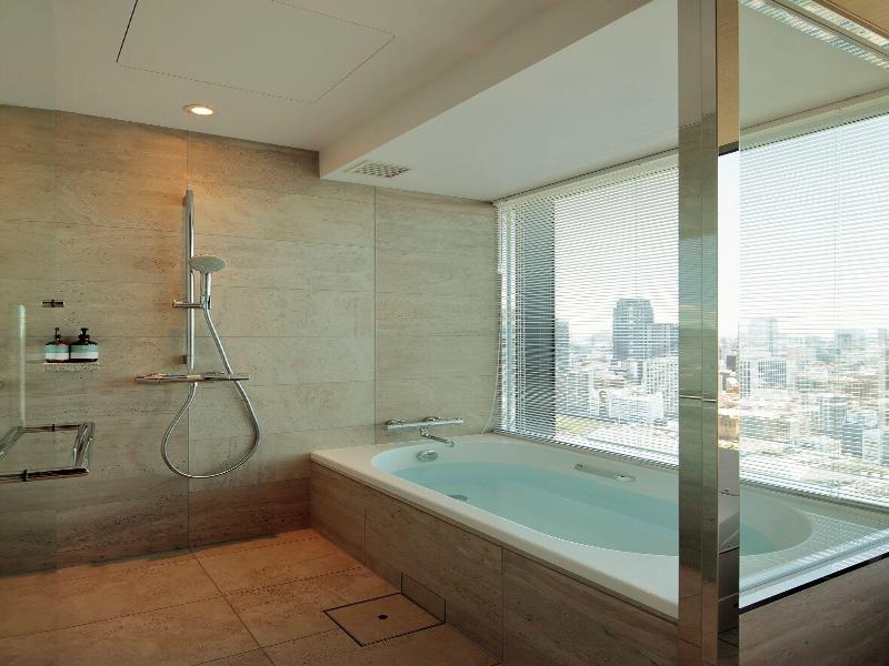 Candeo Hotels Osaka The Tower image
