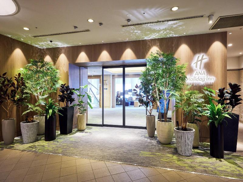 Ana Holiday Inn Tokyo Bay By Ihg image