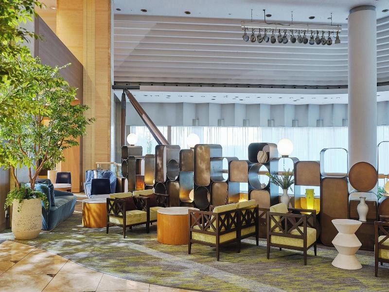 Ana Holiday Inn Tokyo Bay By Ihg image