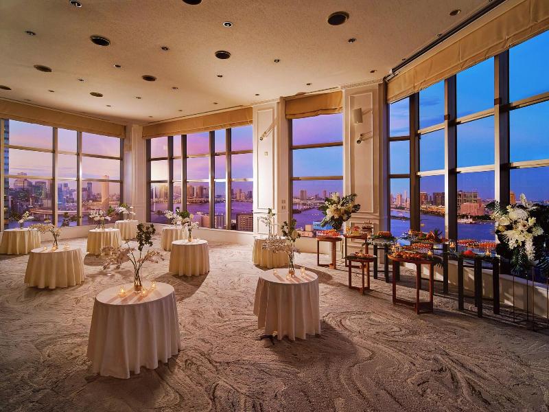 Ana Holiday Inn Tokyo Bay By Ihg image