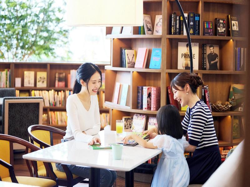 Ana Holiday Inn Tokyo Bay By Ihg image