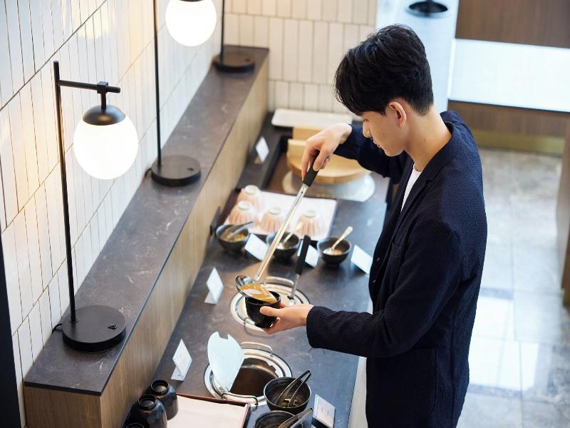Ana Holiday Inn Tokyo Bay By Ihg image