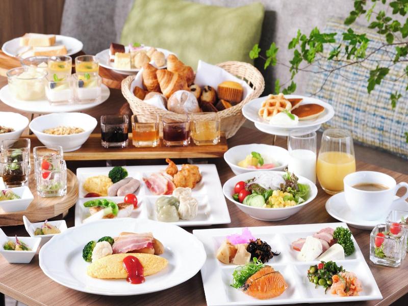 Ana Holiday Inn Tokyo Bay By Ihg image