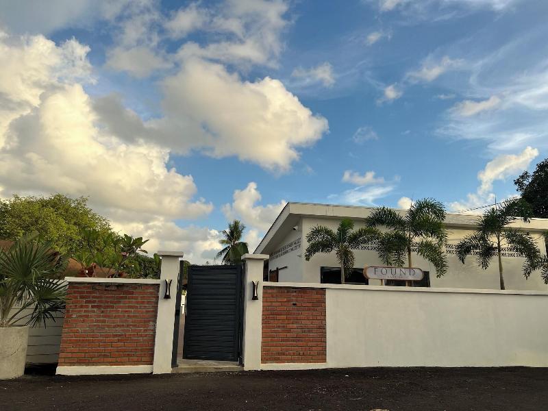 Found Mansion
