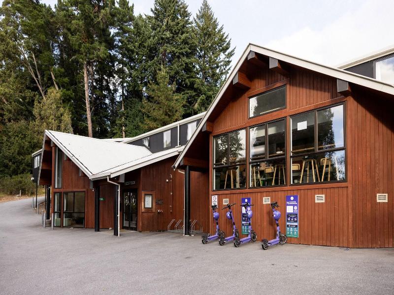 Haka House Queenstown Lakefront image
