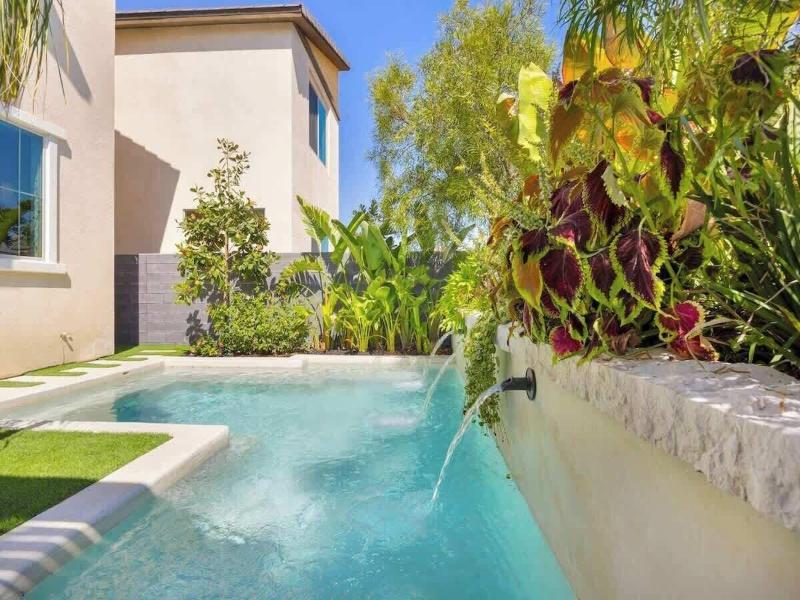 @marbella Lane - Stylish Dream Home In Rmv W/ Pool image