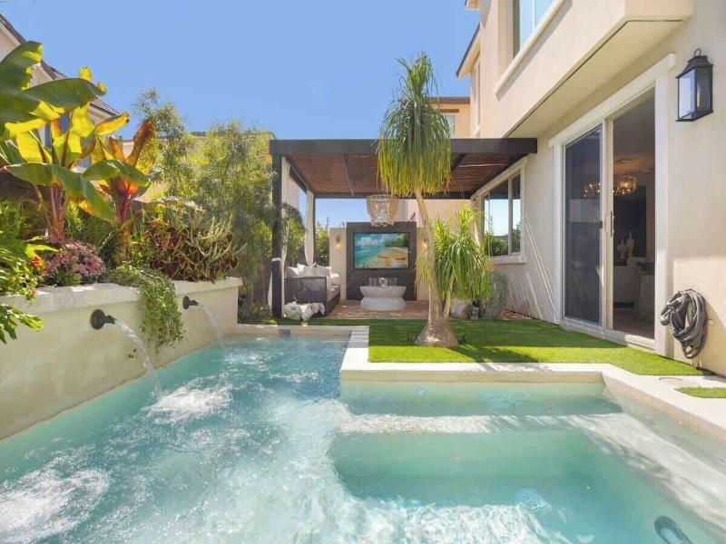 @marbella Lane - Stylish Dream Home In Rmv W/ Pool image