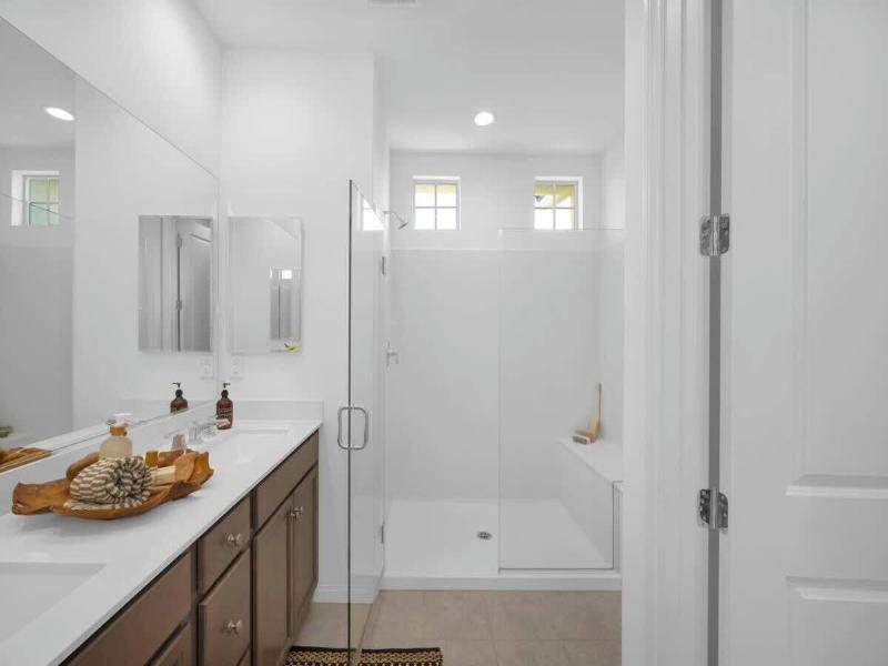 @marbella Lane - Stylish Dream Home In Rmv W/ Pool image